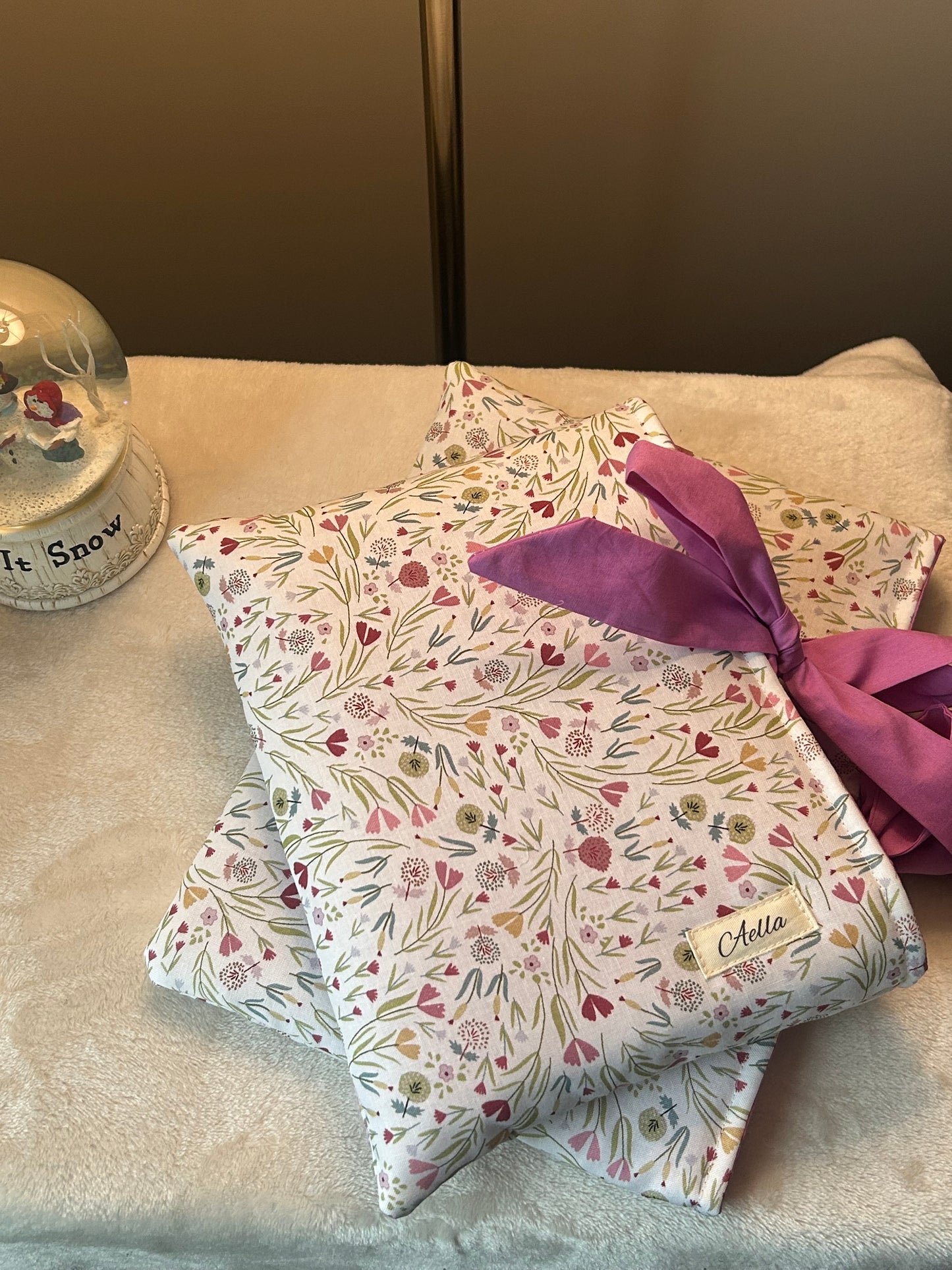 Bouquet Book Sleeve