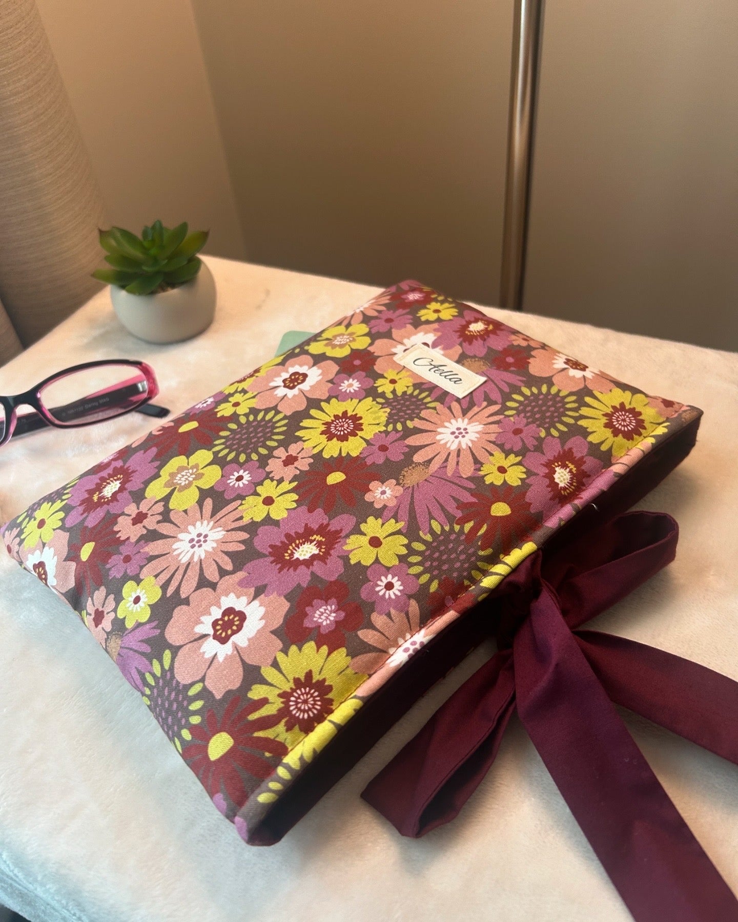 Burgundy Bouquet Book Sleeve