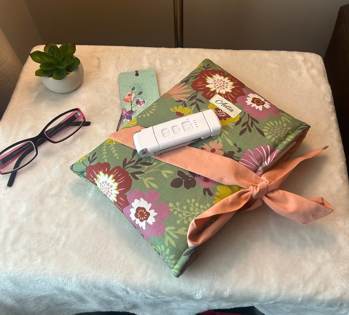 Green Bouquet Book Sleeve